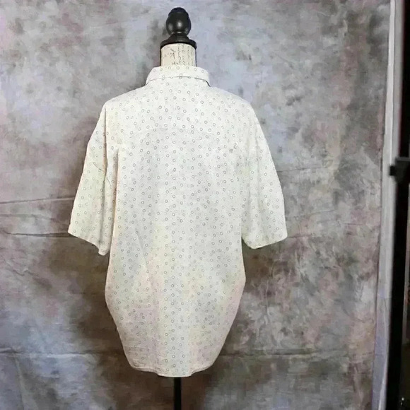 Lord & Taylor 100% silk cream w/ grey/blue pattern size Men's Large button down - Picture 4 of 9